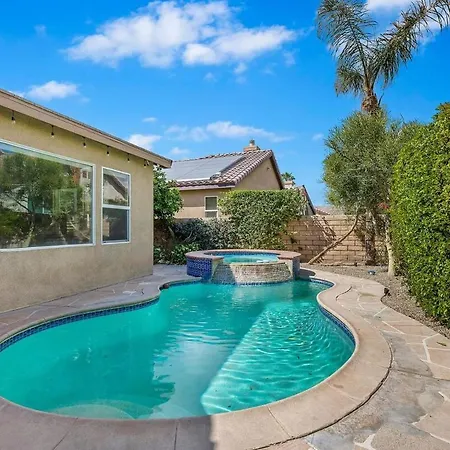 Pool & Spa Gated Community Walk To Festivals!